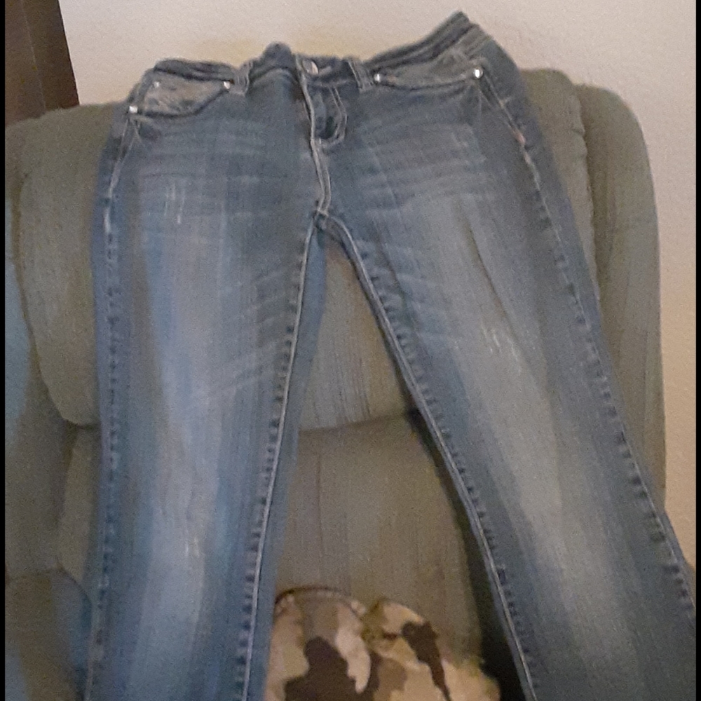 Jeans - Picture 2 of 3